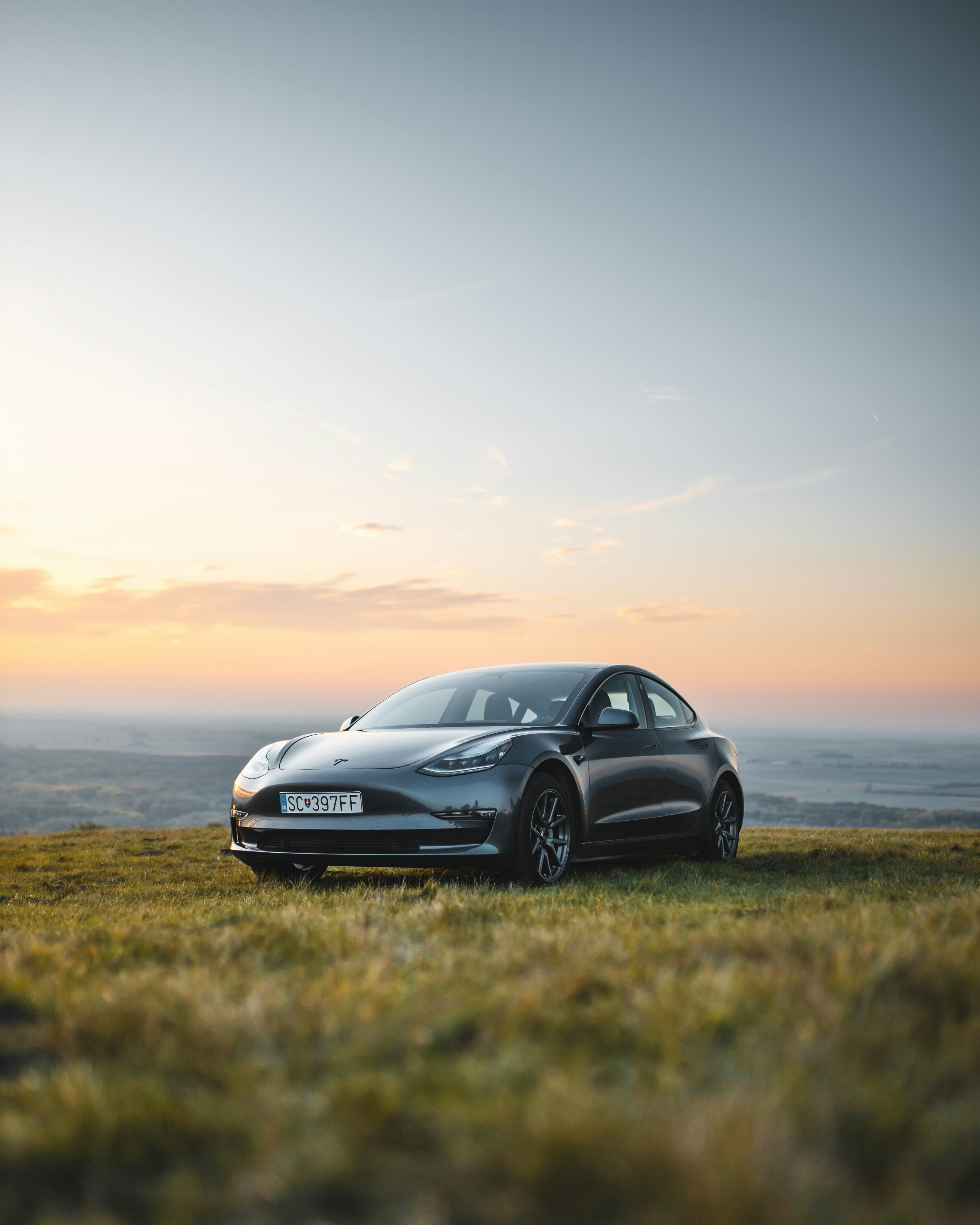 Electric & Hybrid Cars