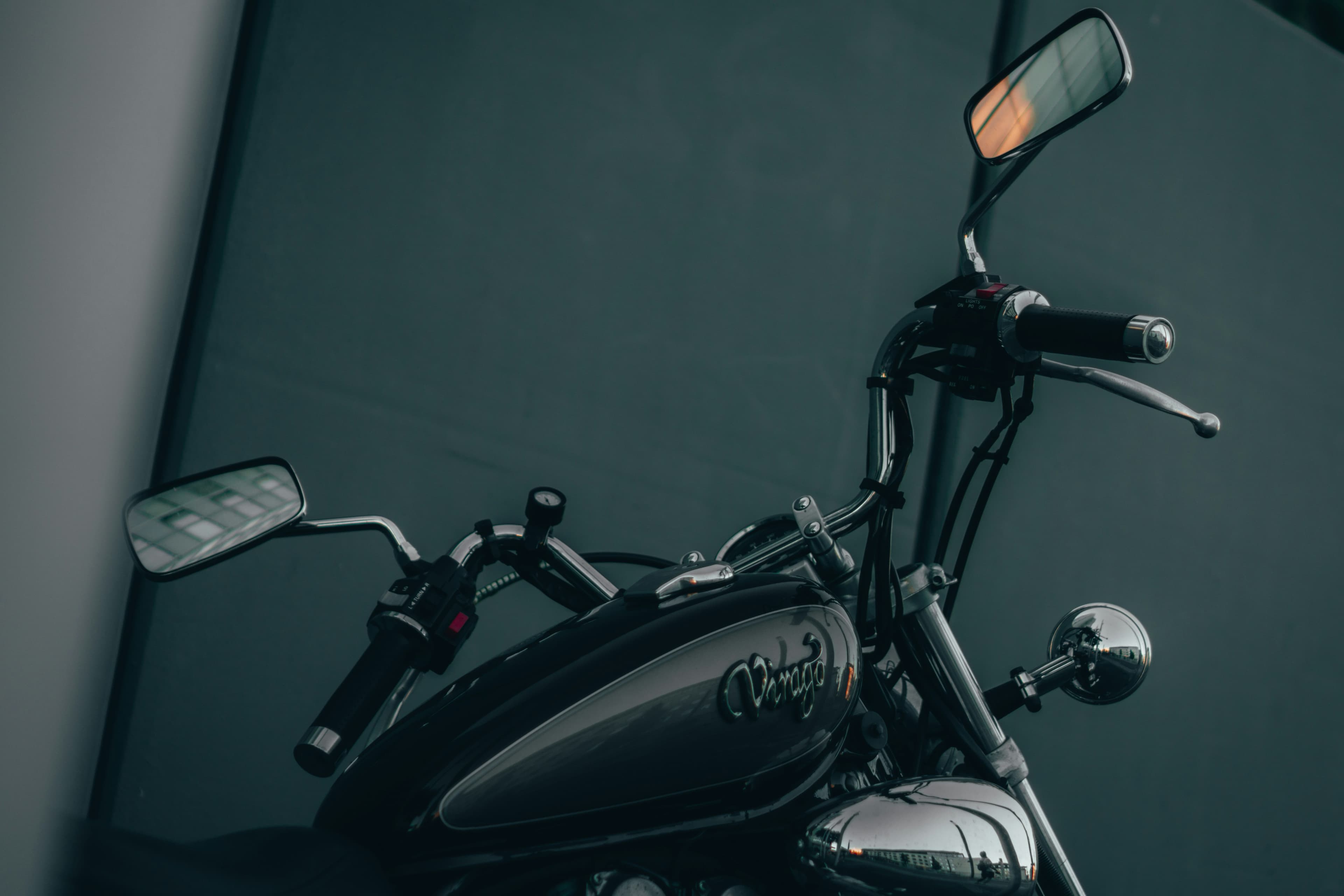 Handlebars, Grips & Controls